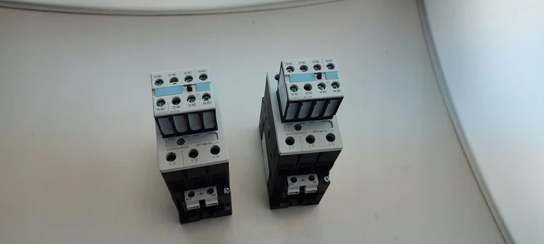 Styčius Siemens 3rt1036-1bb44 24vdc