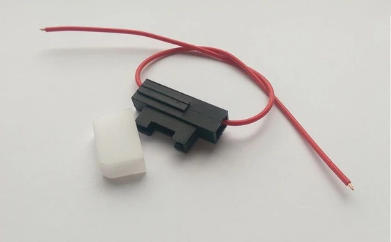 Saugiklio MIDI lizdas kabelinis su dangteliu 0.75mm²