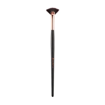 Nascita Make-Up Addict makeup brush