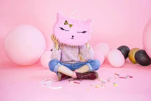 PartyDeco Katytės formos pinjata