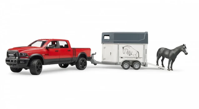 Pferd Auto RAM 2500 Power Wagon su priekaba arkliams vežti