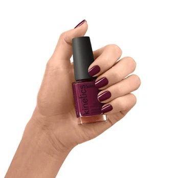 Kinetics nagų lakas Nr.224 Kinetics SolarGel Signature Wine 15ml