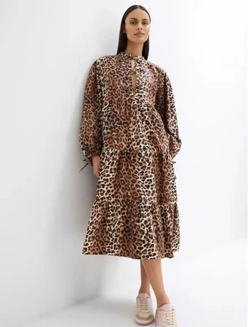 Moteriška suknelė Bonprix, leopardo raštas, M