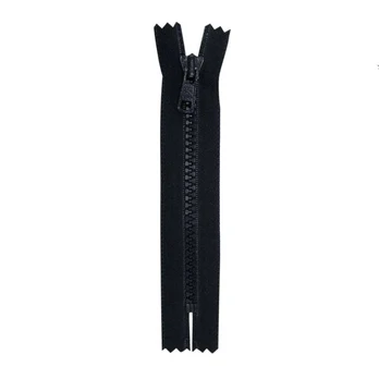 Užtrauktukas plastikinis Nr.5 18 cm, juodas