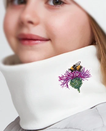 Cross stitch kit "Bumblebee on a flower" S1608