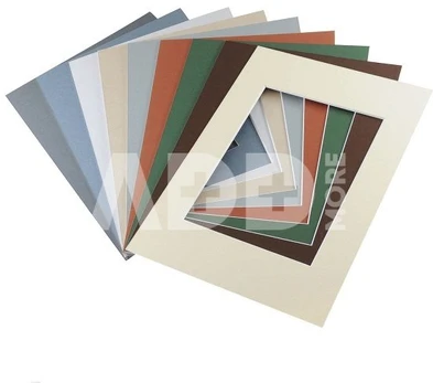 Pasportas 40x50/30x40 gelsvas
