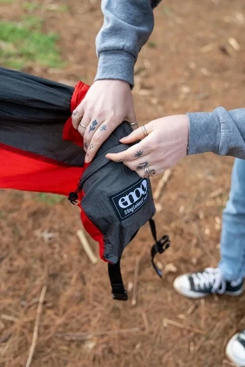 Eno Singlenest-charcoal-red hamakas