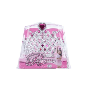 Princesės tiara ir vėrinys