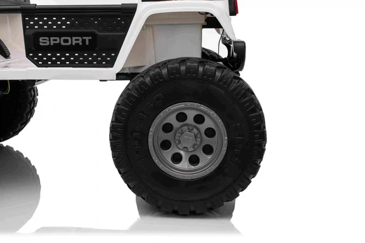 Extreme Sport 4x4 White Vehicle