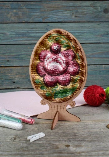 Cross-stich on wooden base "Beaded egg. Gorodets painting" SO-111