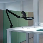 MAUL LED Lupenleuchte Makro mit Klemmfuß juodas