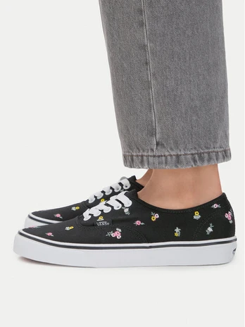 Kedai Vans Authentic VN000Z1BB9P1 Juoda