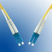 „MicroConnect Duplex LC / LC 9 / 125 μm OS2 10m“ (FIB441010)