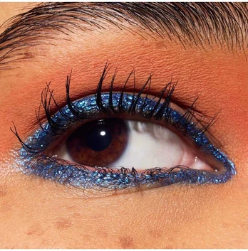 MAC „DAZZLESHADOW“ PIEŠTUKAS AKIŲ ŠEŠĖLIAMS „BEDAZZLED DENIM“ 1,6G