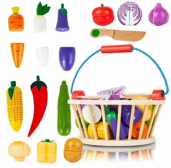 Žaislinis medinis krepšelis su daržovėmis pjaustymui