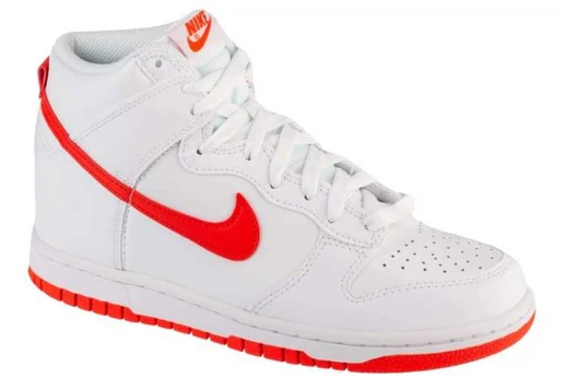 Nike bateliai