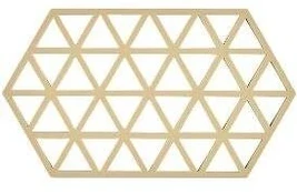 Zone Padėkliukas po lėkštėmis Triangles 24 cm Warm Sand (12430)