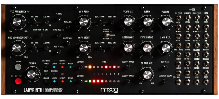 MOOG Labyrinth – analoginis sintezatorius