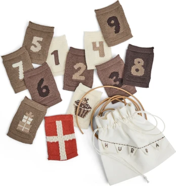 Smallstuff - Birthday 1-9, cake, flag, present and leather string in fabric bag - Natural - 11x7 cm