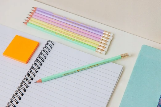 Bic Evolution Pastel pieštukai su trintuku, 10 vnt.