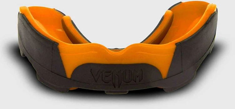 Apsauga dantims Venum Predator - Juodas/Oranžinis