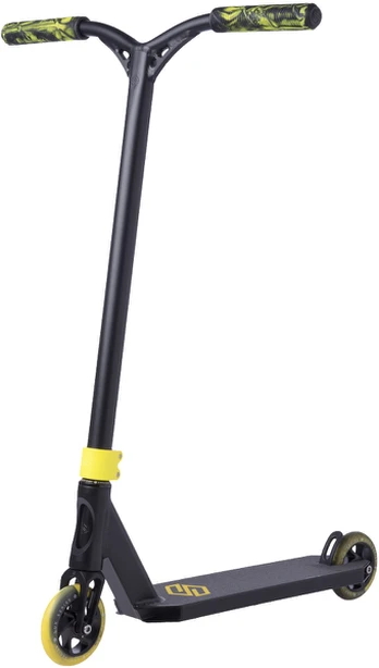 Triukinis paspirtukas Striker Lux Pro, Black/Yellow