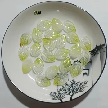 Kamėja, lapai, 15#--20pcs Aventurine Green Gradient