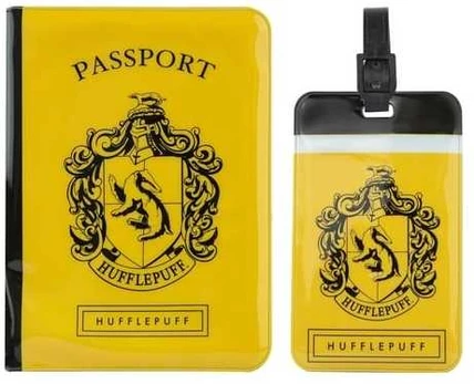 Usorteret Hufflepuff bagagemærke og pascover