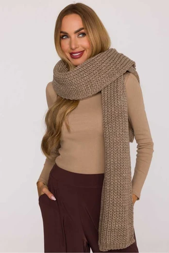 Shawl Moe