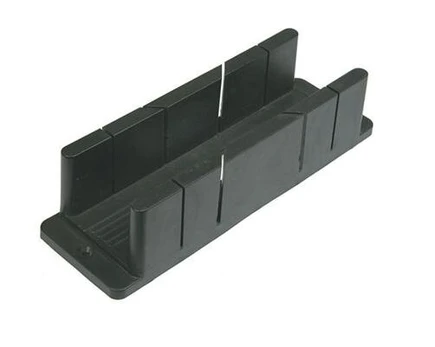Plastikinis kampuočių pjovimo dėklas mini 3/2"