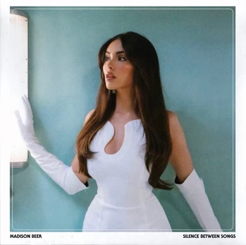 CD Madison Beer – Silence Between Songs
