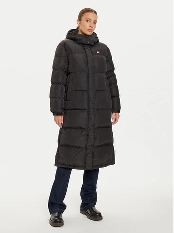 Tommy Jeans Pūkinė striukė Alaska DW0DW18860 Juoda Regular Fit