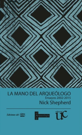 La mano del arqueologo