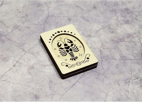 Faneros adatų dėklas „Vėžys“ 5×8 cm – stilingas siuvinėjimui