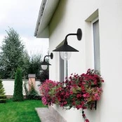 Lauko sieninis šviestuvas "Pilos