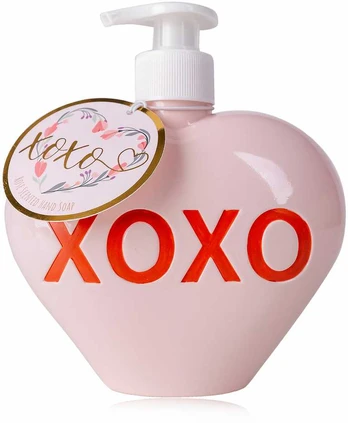 Accentra 500ml hand soap XOXO in heart shaped dispenser