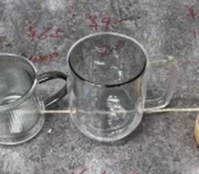 Stiklinis puodelis