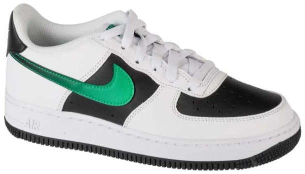 Nike bateliai