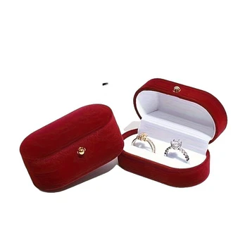 Aksominė papuošalų dėžutė su sagtimi, 1pc (big Red)