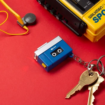Kikkerland - Tape Player LED Keychain (KR113)
