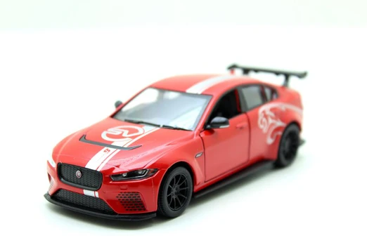 Automodelis Kinsmart Jaguar XE SV Project 8