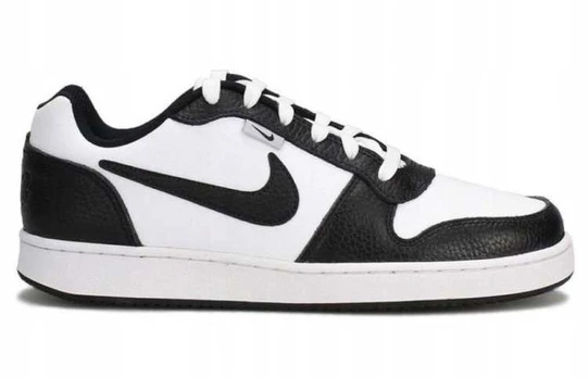 Nike bateliai