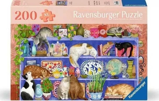 Ravensburger Dėlionė XL 200 kačių lentynoje