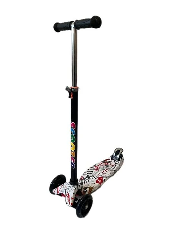 Triratis paspirtukas Scooter, juodas
