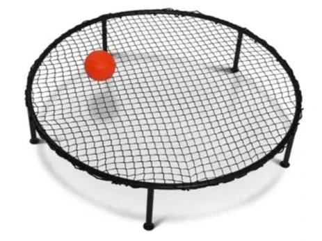 Lauko žaidimas Spikeball