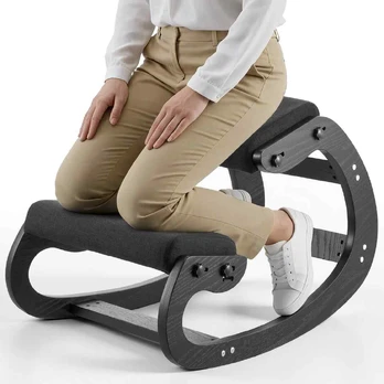 Ergonominė medinė kėdė su paminkštinimu
