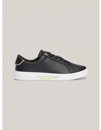 Tommy Hilfiger bateliai