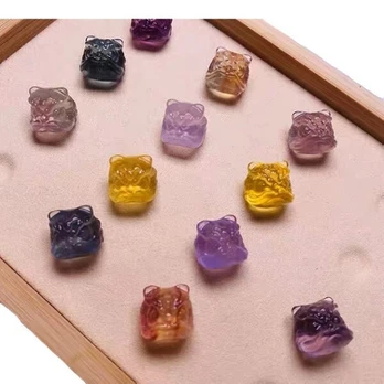 Fluorito karoliukai, liūto forma