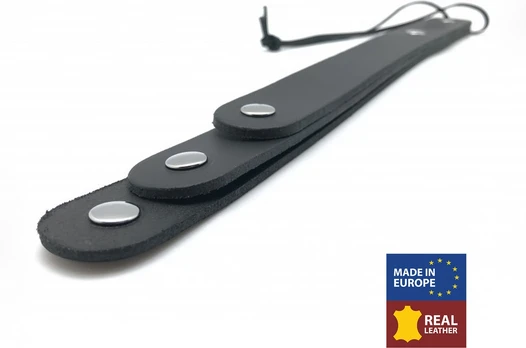Red Leather Paddle Black 39.5cm Multi-Strap Durable Design