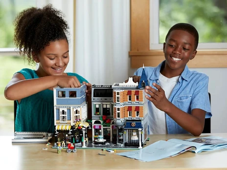 LEGO Creator Expert 10255 Assembly Square
